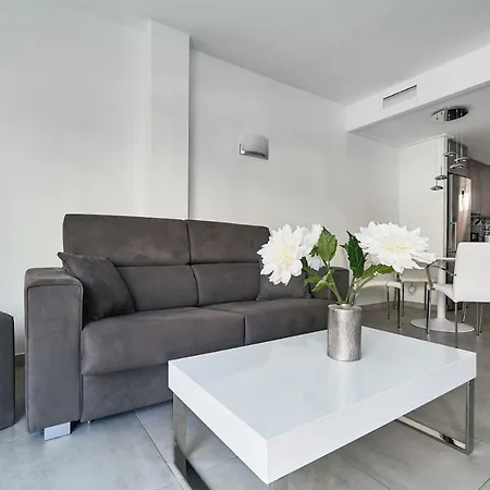 Orange Housing - Amalia 13 Apartment *