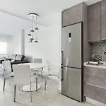 Orange Housing - Amalia 13 *